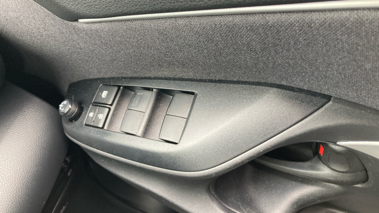 Toyota Yaris Cross 1.5 Hybrid Design 5dr CVT Hybrid Estate